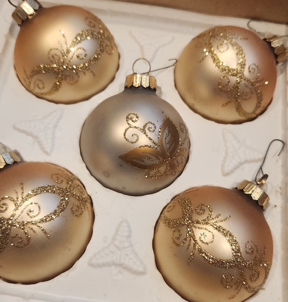 10 Vintage Austrian Glass Christmas Ornaments - Picture 2 of 10